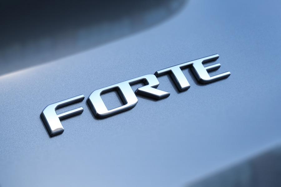  Kia Forte 2013 года  (фото 26 из 62)
